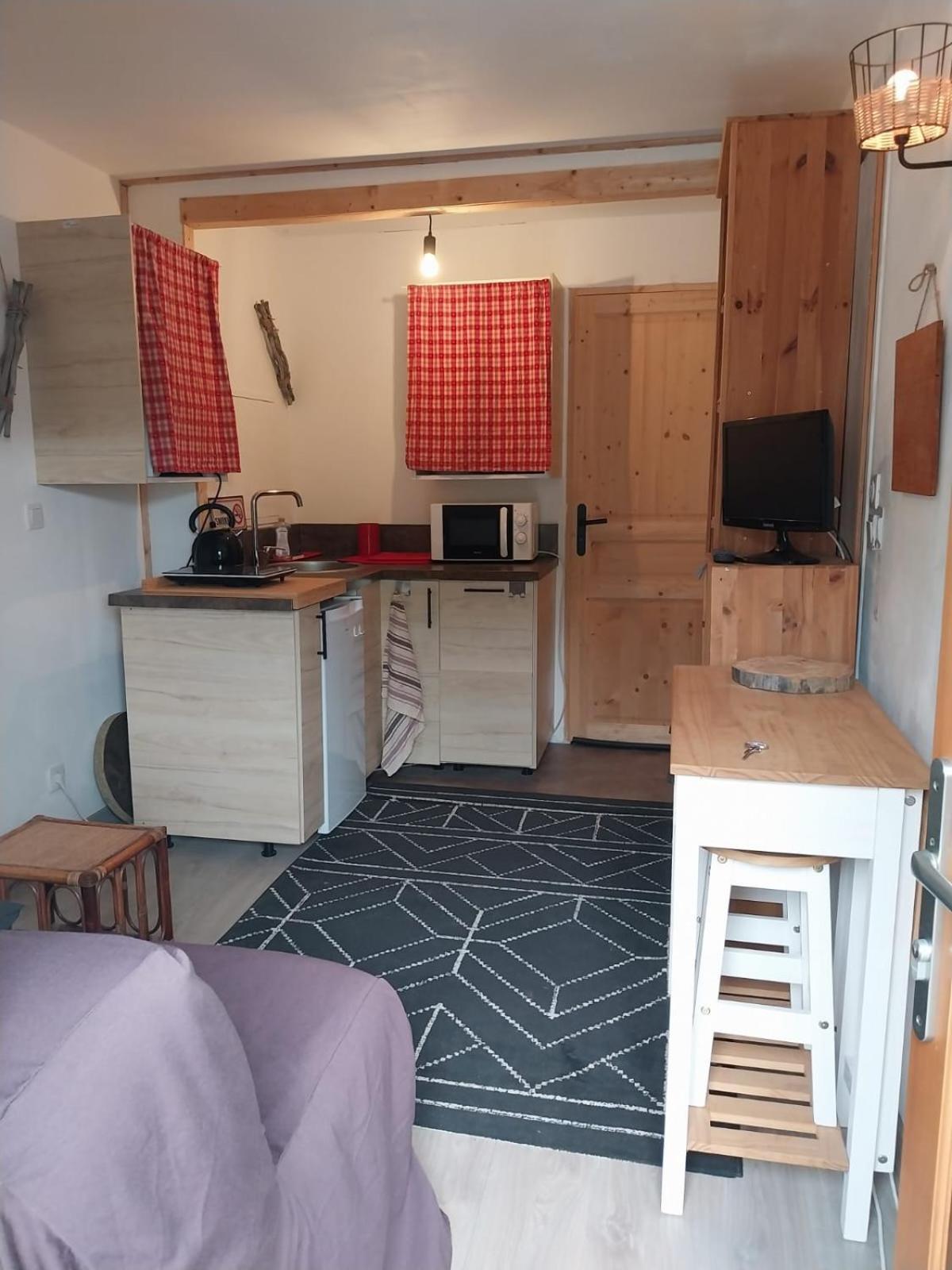 Logement indépendant dans Maison Duingt Esterno foto